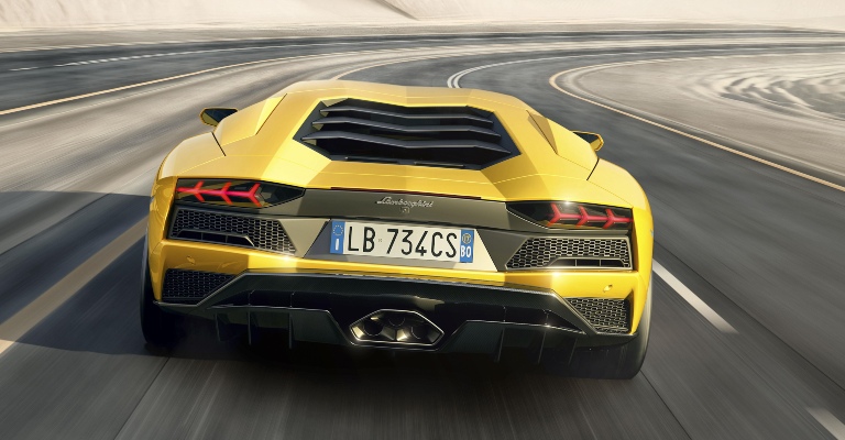 Is rear-wheel drive better than front-wheel drive? - Lamborghini Palm Beach